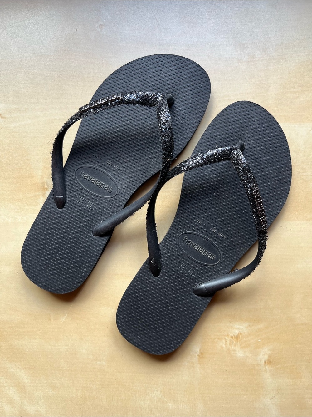 Havianas Women's Black Sparkle Flip Flops Size 6
